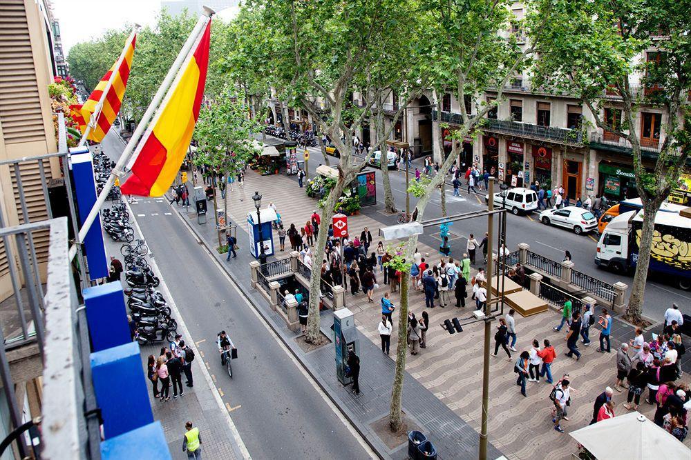 Hostal Bcn Ramblas Barcelona Exteriör bild