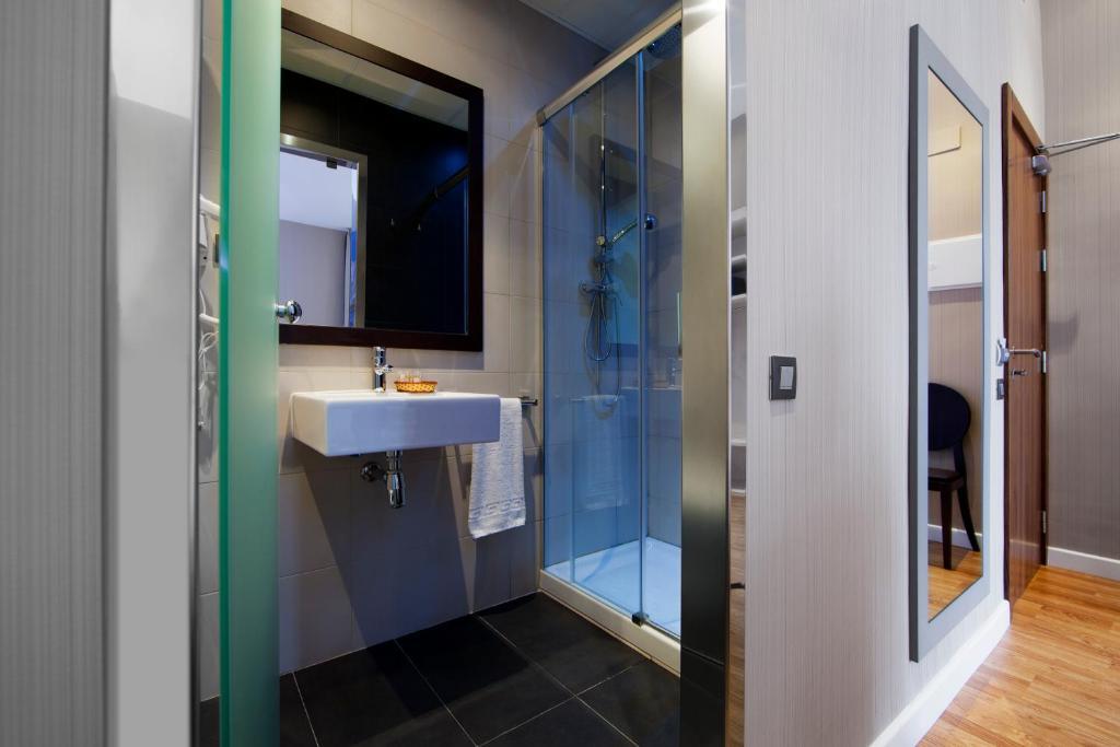 Hostal Bcn Ramblas Barcelona Rum bild
