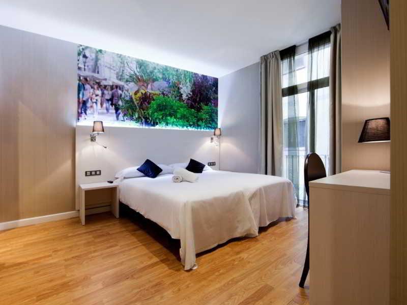 Hostal Bcn Ramblas Barcelona Exteriör bild