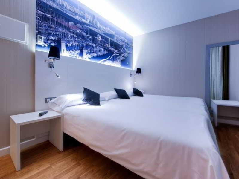 Hostal Bcn Ramblas Barcelona Exteriör bild