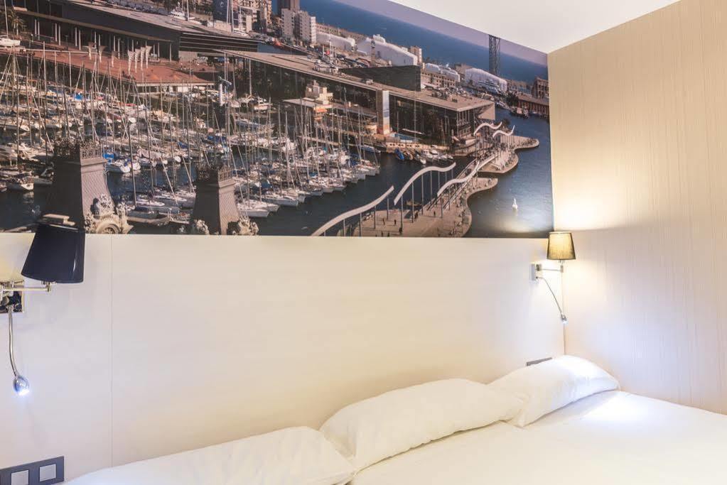 Hostal Bcn Ramblas Barcelona Exteriör bild