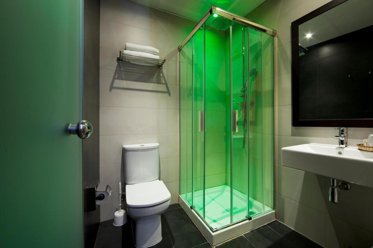 Hostal Bcn Ramblas Barcelona Rum bild